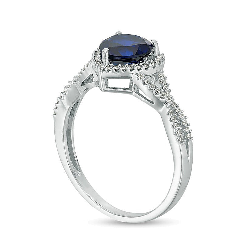 7,0mm herzförmiger im Labor gezüchteter blauer Saphir und 0,2 ct. Gesamtgewicht Diamant Fashion-Ring in 10K Weißgold