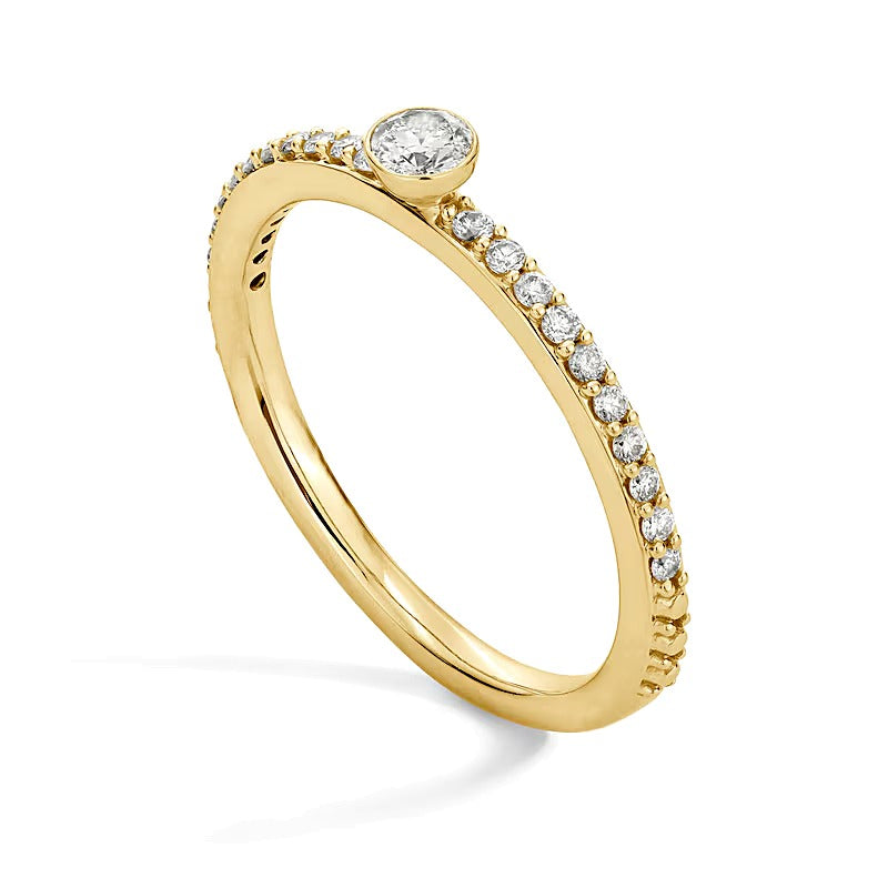 Memoire-Ring mit Diamanten 0,25 ct. Gesamtgewicht in Zargenfassung, stapelbar, aus 10K Gelbgold