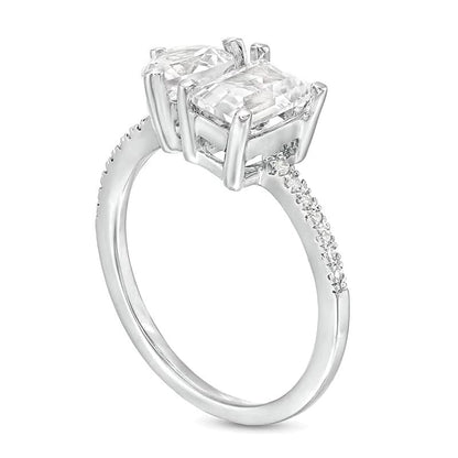 Ring mit weißem Saphir im Herz- und Smaragdschliff, im Labor gezüchtet, und 0,07 ct. Gesamtgewicht Diamant in 10K Weißgold