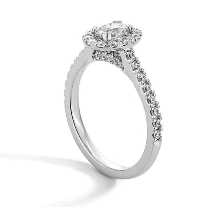 1.0 CT. Gesamtgewicht Verlobungsring mit ovalem Labordiamant und Halo in Platin (F/SI2)