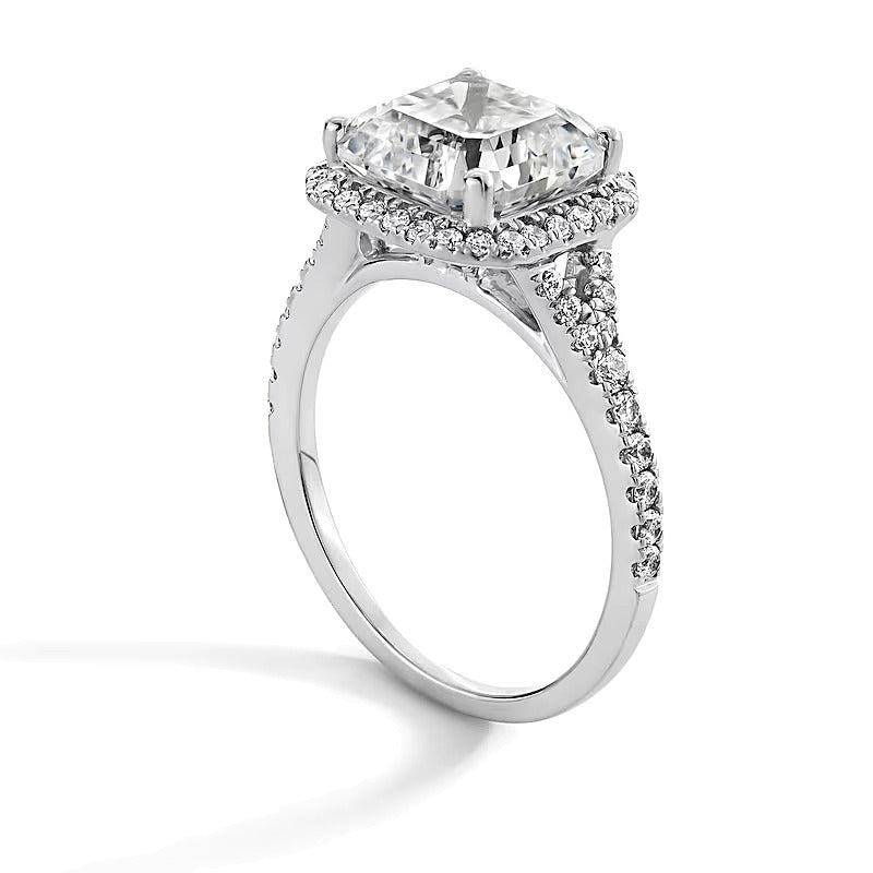 4.5 CT. Gesamtgewicht Verlobungsring mit Labordiamanten im Asscher-Schliff und rund, Halo, in 14K Weißgold (F/VS2)