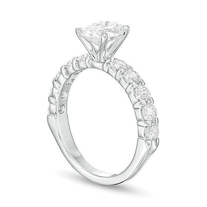 2.0 ct. Gesamtgewicht Verlobungsring mit ovalem Diamant in 14K Weißgold