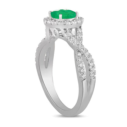 Ring mit 6,0mm Smaragd und 0,5 ct. Gesamtgewicht Labordiamanten in 14K Weißgold