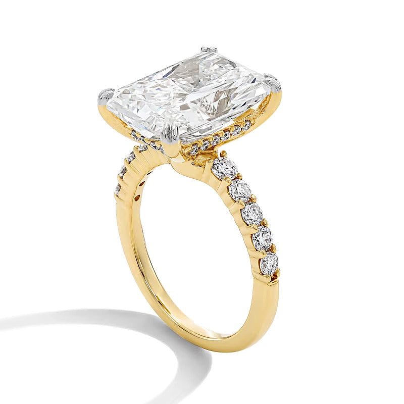 8.63 CT. Gesamtgewicht Solitär mit seitlichem Besatz mit Labordiamant im Radiant-Schliff in 14K Gelbgold (F/VS2)