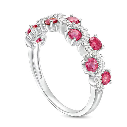 3,0 mm Rubin und 0,17 ct. Gesamtgewicht Diamant Wellen-Ring in 14K Weißgold