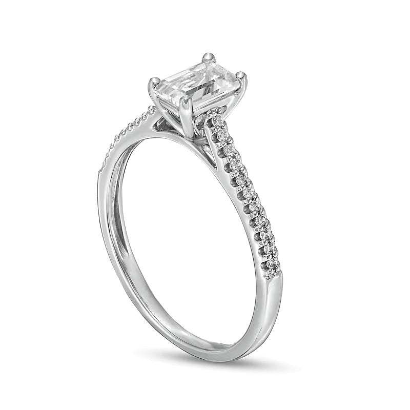 Freundschaftsring mit weißem, im Labor gezüchtetem Saphir im Smaragdschliff und 0,1 ct. Gesamtgewicht Diamanten in 10K Weißgold