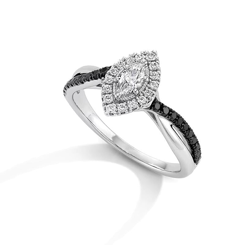 0.5 ct. Gesamtgewicht Verlobungsring mit Diamanten im Marquise- und Rundschliff in Halo-Fassung aus 14K Weißgold