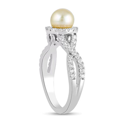 6,0 mm rosa Süßwasser-Zuchtperle und 0,5 ct. Gesamtgewicht Labordiamant Ring mit Crossover-Schiene und Halo-Fassung in 14K Weißgold
