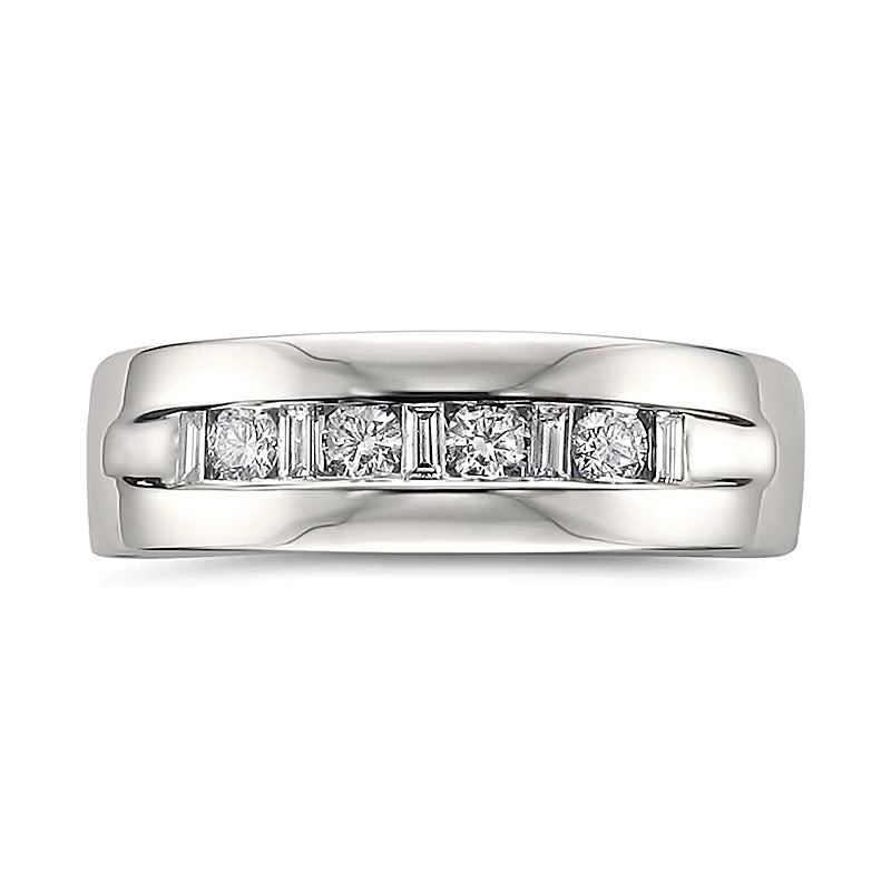 Ring mit Baguette- und runden Diamanten im Wechsel, kanalgefasst, 0.5 ct. Gesamtgewicht, in 14K Weißgold
