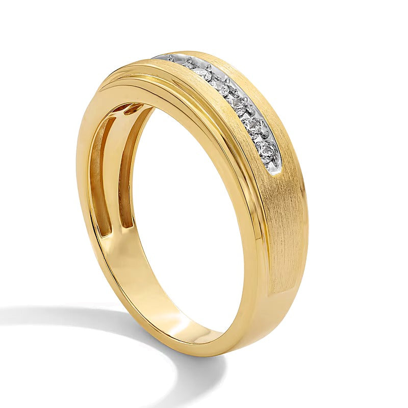 0.25 ct. Gesamtgewicht Diamant Ring mit neun Steinen und abgestufter Kante in 10K Gelbgold