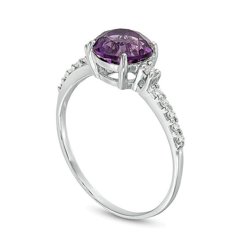 7.0mm Amethyst und 0,13 ct. Gesamtgewicht Diamant Solitär mit seitlichem Besatz in 10K Weißgold