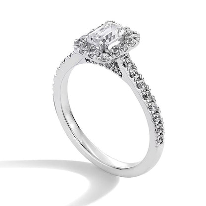 Verlobungsring 1.0 ct. Gesamtgewicht mit Labordiamanten im Smaragdschliff und Halo in 14K Weißgold (F/SI2)