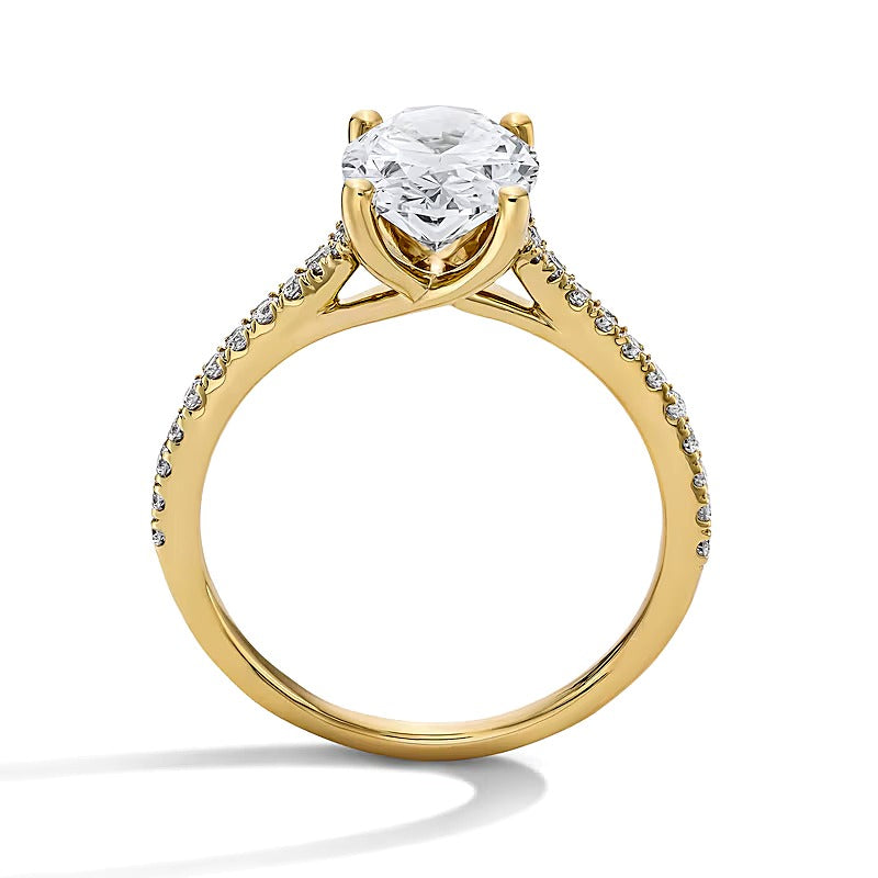 2,25 ct. Gesamtgewicht Verlobungsring mit Labordiamanten im Oval- und Rundschliff in 14K Gelbgold (F/VS2)