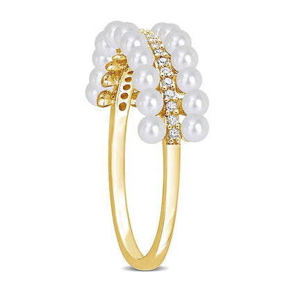 Ring mit Zuchtperlen und 0,1 ct. Gesamtgewicht Diamanten, dreireihig, in 10K Gelbgold