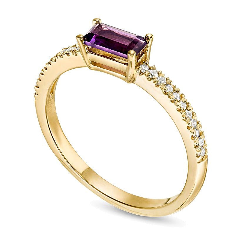 Fashion-Ring mit Amethyst im Baguette-Schliff und 0,1 ct. Gesamtgewicht Diamanten in 10K Gelbgold