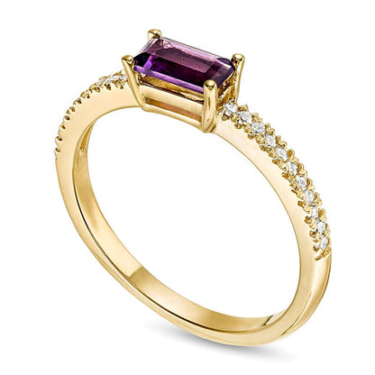 Fashion-Ring mit Amethyst im Baguette-Schliff und 0,1 ct. Gesamtgewicht Diamanten in 10K Gelbgold