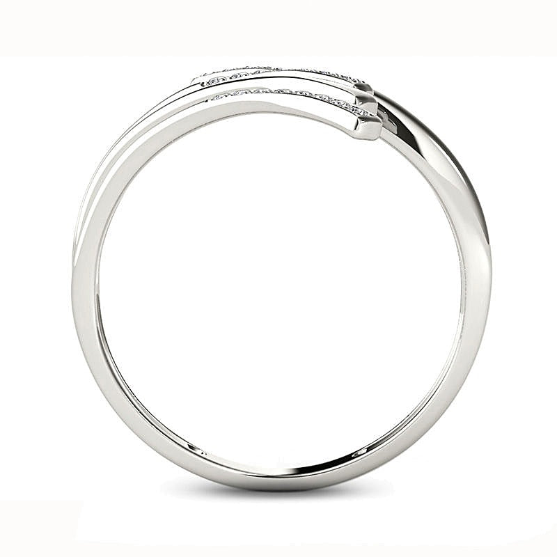 0.1 ct. Gesamtgewicht Diamant Bypass Ring in 10K Weißgold