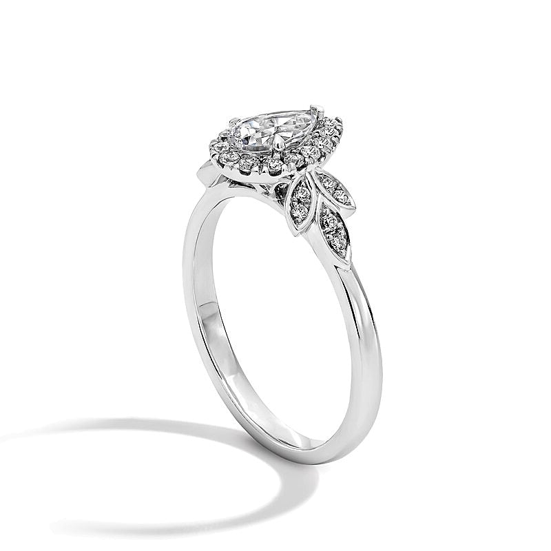 0.75 ct. Gesamtgewicht tropfenförmiger Labordiamant Halo-Verlobungsring in 14K Weißgold (F/VS2)
