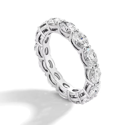 3.33 ct. Gesamtgewicht Memoire-Ring mit ovalen Diamanten in 14K Weißgold (I/SI2) – Größe 8