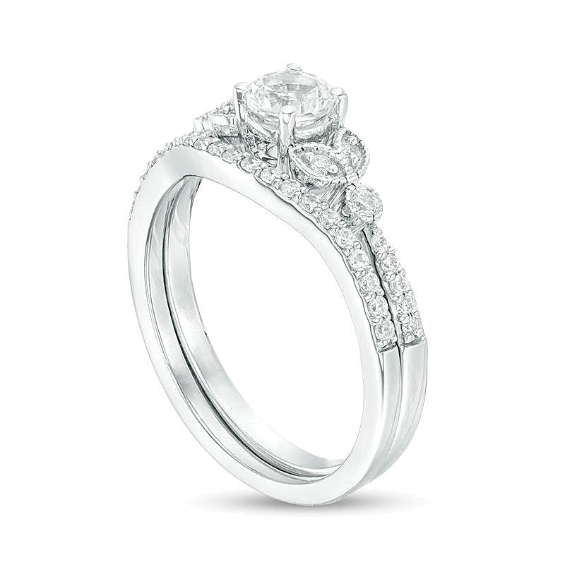 4,5mm im Labor gezüchteter weißer Saphir und Diamant 0,17 ct. Gesamtgewicht Braut-Set im Vintage-Stil mit Blattseiten aus rhodiniertem Sterlingsilber