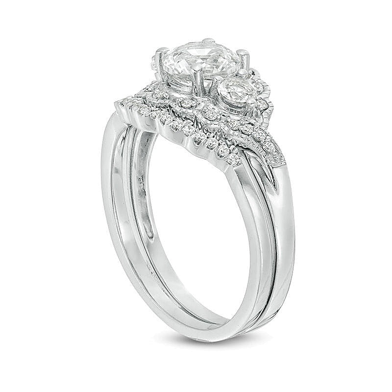 Braut-Set mit im Labor gezüchtetem weißem Saphir und Diamanten 0,17 ct. Gesamtgewicht im Dreistein-Bypass-Vintage-Stil aus rhodiniertem Sterlingsilber