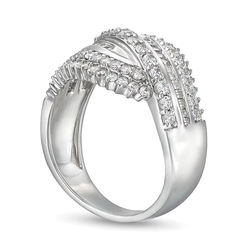Ring mit Diamanten 1.0 ct. Gesamtgewicht in 10K Weißgold
