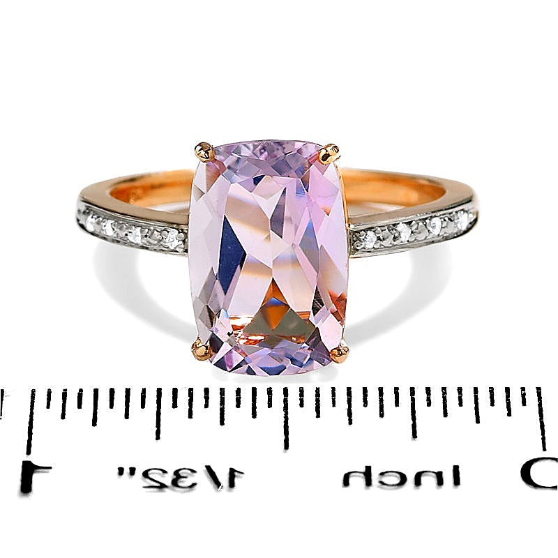 Fashion-Ring mit Amethyst im Kissenschliff und Diamant-Besatz in 10K Roségold