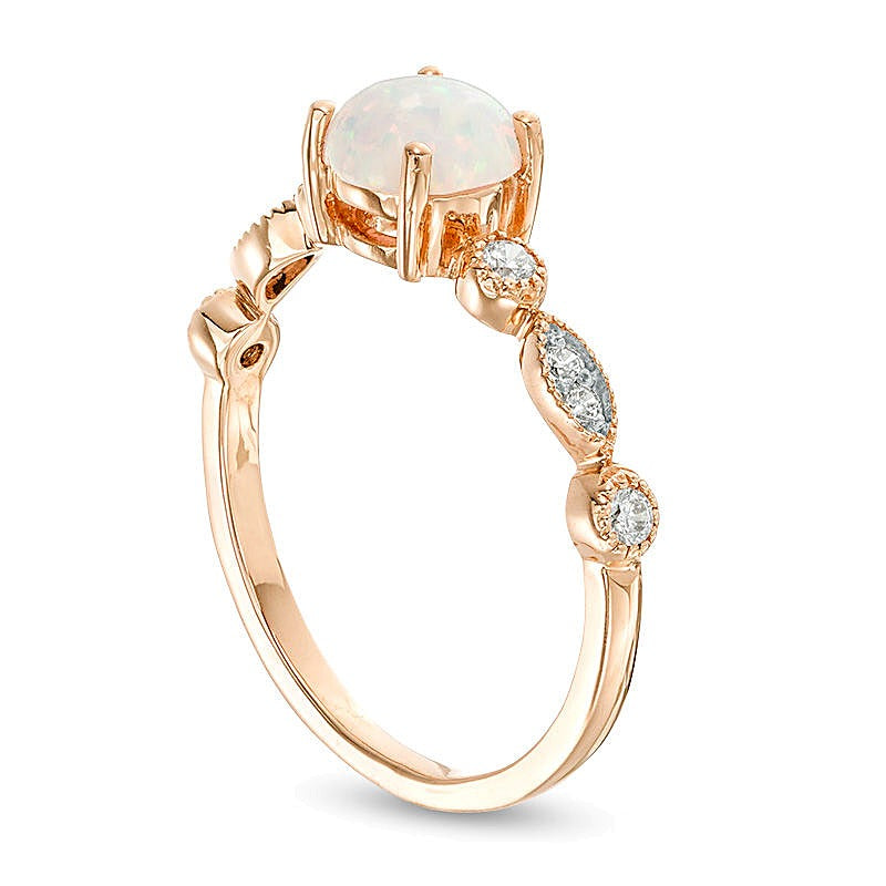 6,0mm Labor-Opal und 0,1 ct. Gesamtgewicht Diamant Ring im Vintage-Stil in 10K Roségold