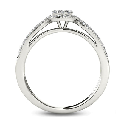 0,38 ct. Gesamtgewicht Verlobungsring mit mehreren Diamanten in Kissenschliff-Rahmen und geteilter Schiene aus 14K Weißgold