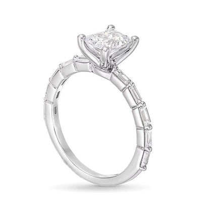 1.5 CT. Gesamtgewicht Labordiamant im Smaragdschliff Solitär mit seitlichem Besatz in 14K Weißgold (F/VS2)
