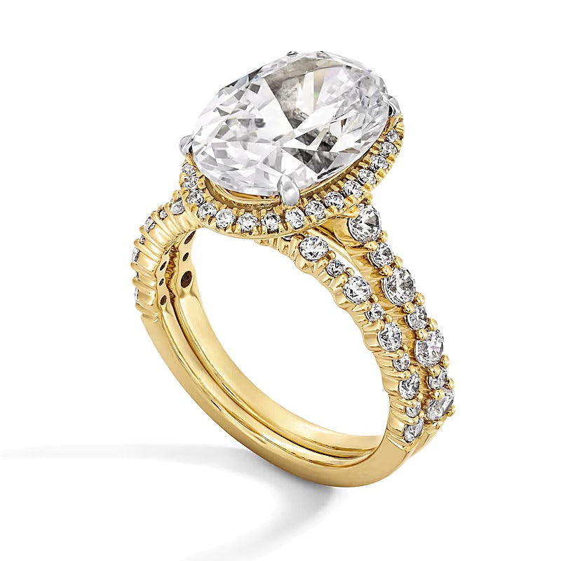 5.0 ct. Gesamtgewicht Braut-Set mit ovalem Labordiamant und Rahmen in 14K Gelbgold (F/VS2)