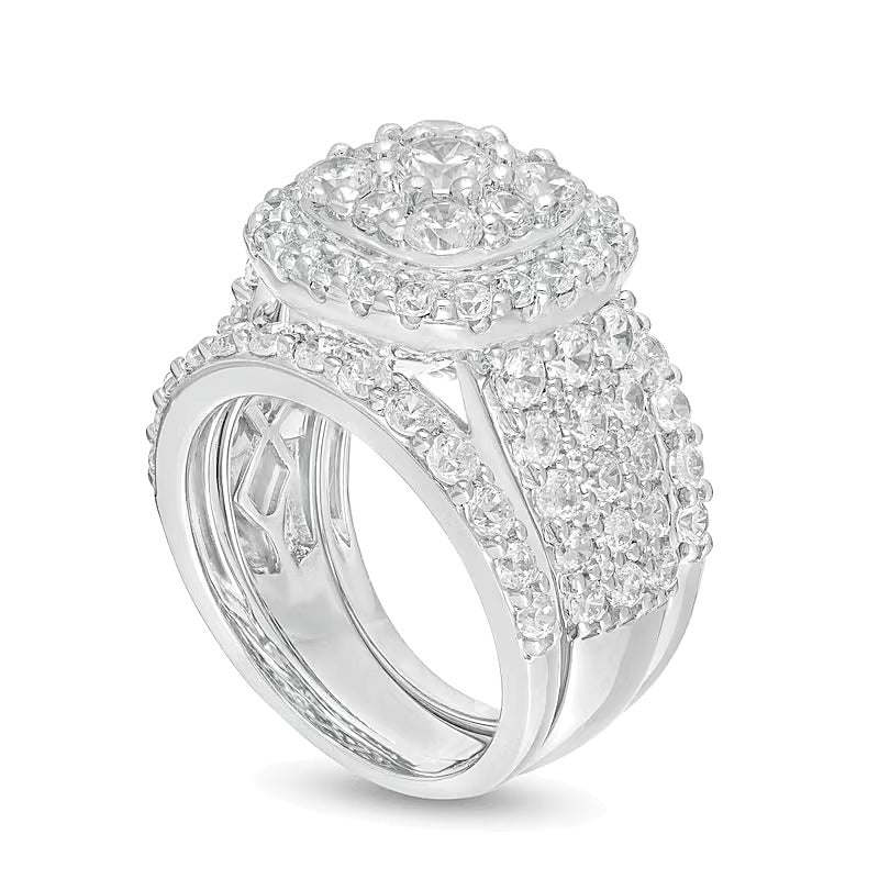 Brautset 3.75 ct. Gesamtgewicht Diamant mit doppeltem Kissenschliff-Rahmen, mehrreihig, dreiteilig, in 10K Weißgold