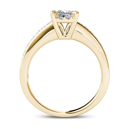 1.0 CT. TW Verlobungsring mit Diamanten im Princess-Schliff und Halo in 14K Gelbgold