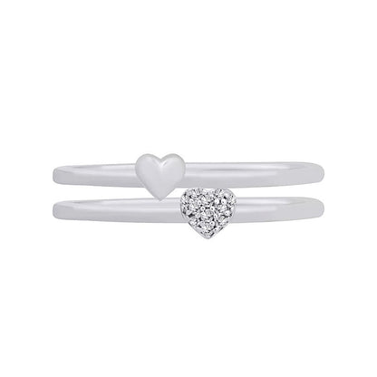 Herzförmiges zweiteiliges stapelbares Ring-Set mit Diamant-Besatz und poliertem Herz in 10K Weißgold