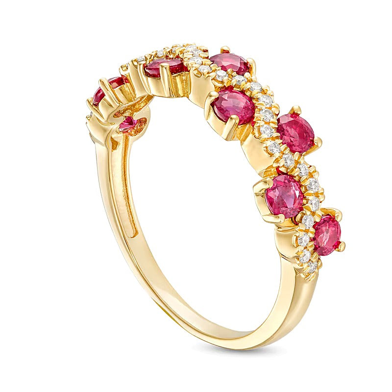 3,0mm Rubin und 0,17 ct. Gesamtgewicht Diamant Wellen-Ring in 14K Gelbgold