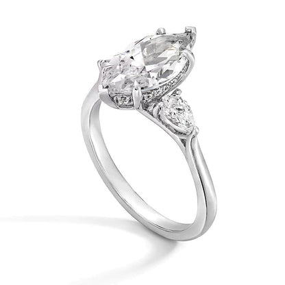 2.38 CT. Gesamtgewicht Dreistein-Verlobungsring mit Labordiamanten im Marquise- und Tropfenschliff in 14K Weißgold