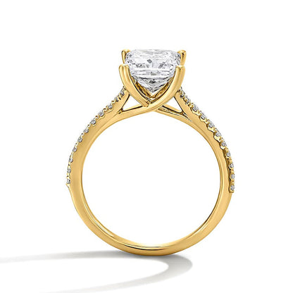 2.25 ct. Gesamtgewicht Solitär mit seitlichem Besatz Verlobungsring mit Labordiamant im Princess-Schliff in 14K Gelbgold (F/VS2)