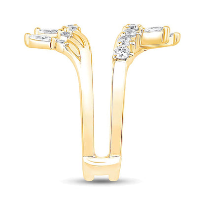 0.63 ct. Gesamtgewicht Solitär-Enhancer mit Labordiamanten in Marquise und rund aus 14K Gelbgold (F/VS2)