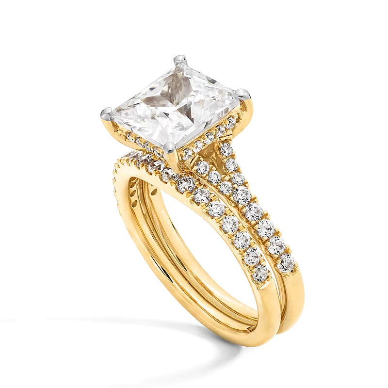 4,5 ct. Gesamtgewicht Verlobungsring Solitär mit seitlichem Besatz mit Labordiamant im Princess-Schliff in 14K Gelbgold (F/SI2)