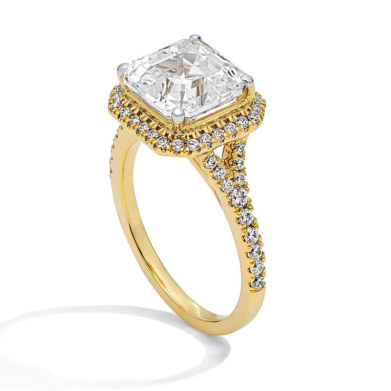 Halo-Verlobungsring mit Labordiamanten im Asscher- und Rundschliff 4.5 ct. Gesamtgewicht in 14K Gelbgold (F/VS2)
