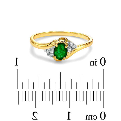Fashion-Ring mit ovalem Smaragd und Diamant-Besatz in 10K Gelbgold