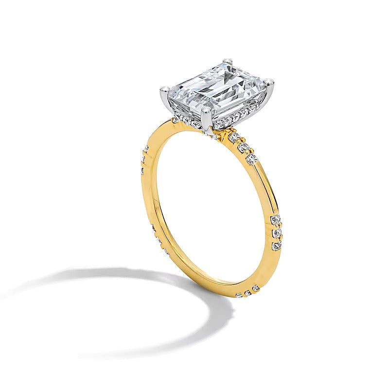3.33 CT. TW Solitär mit seitlichem Besatz Verlobungsring mit Labordiamant im Smaragdschliff in 14K Gelbgold (F/VS2)
