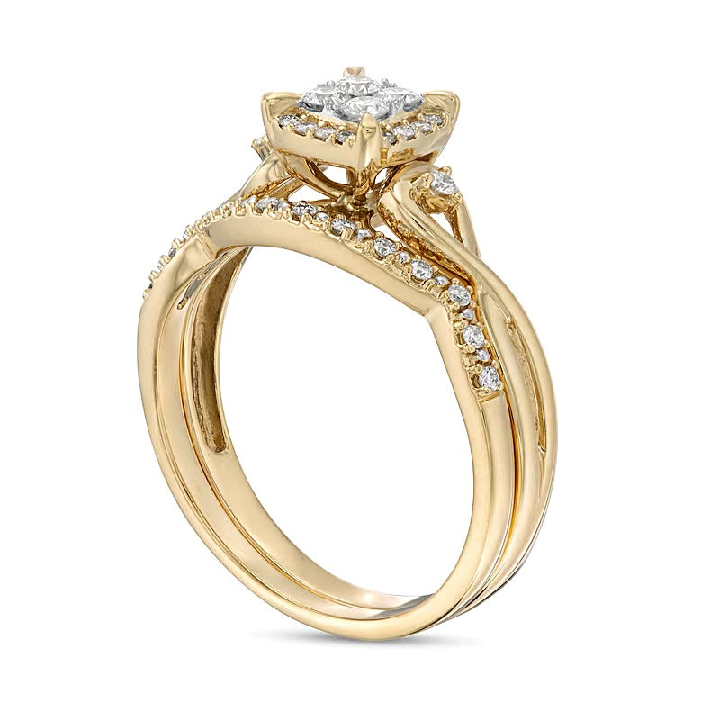 0.33 ct. Gesamtgewicht Diamant Brautset mit kissenförmigem Halo und gedrehter Ringschiene in 10K Gelbgold