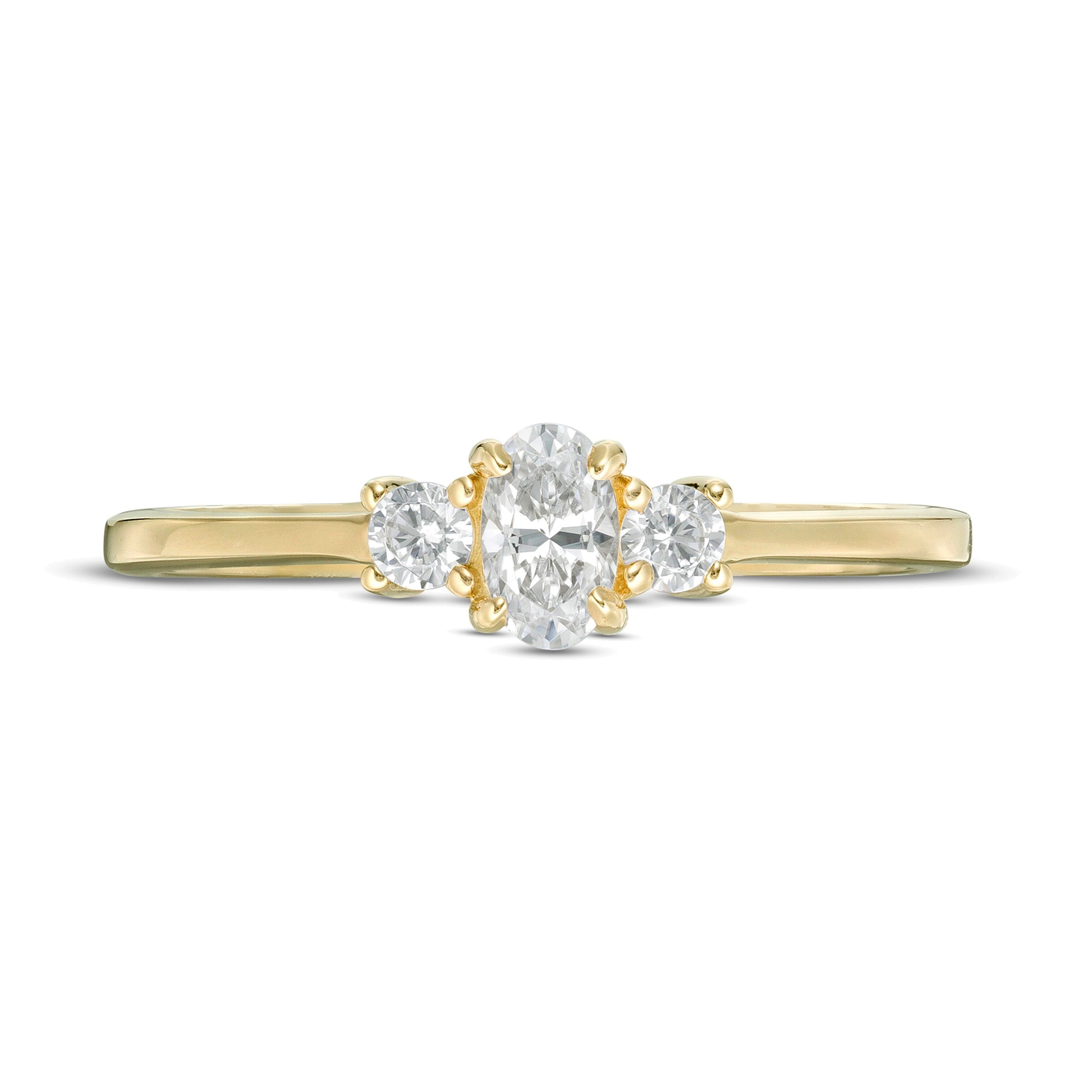 0.5 ct. Gesamtgewicht Dreistein-Verlobungsring mit Diamanten in oval und rund aus 14K Gelbgold