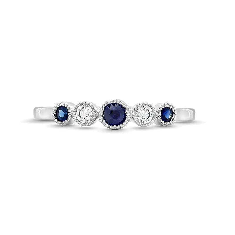 Fashion-Ring mit blauem Saphir und 0,1 ct. Gesamtgewicht Diamanten im Vintage-Stil mit fünf Steinen in 10K Weißgold