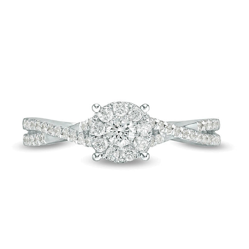 0.5 ct. Gesamtgewicht Verlobungsring mit Halo und Crossover-Schiene aus 10K Weißgold
