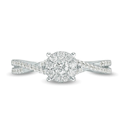 0.5 ct. Gesamtgewicht Verlobungsring mit Halo und Crossover-Schiene aus 10K Weißgold