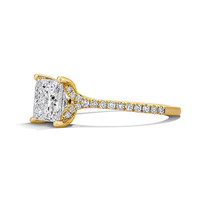 2.25 ct. Gesamtgewicht Solitär mit seitlichem Besatz Verlobungsring mit Labordiamant im Princess-Schliff in 14K Gelbgold (F/VS2)