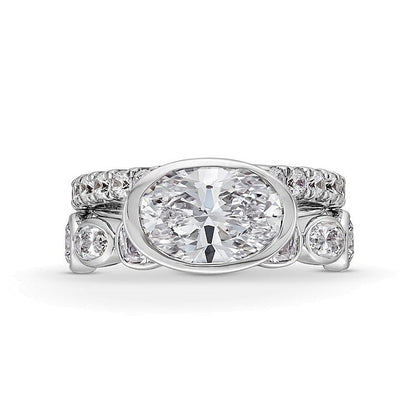 5.75 ct. Gesamtgewicht Labordiamant-Brautset mit Diamanten im Oval-, Rund- und Smaragdschliff in 14K Weißgold (F/VS2)