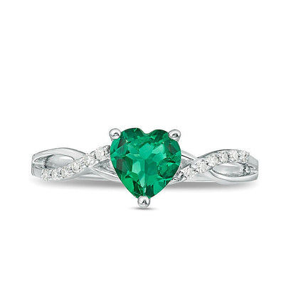 6.0mm herzförmiger Labor-Smaragd und 0,05 ct. Gesamtgewicht Diamant Ring mit gedrehter Schiene in 10K Weißgold